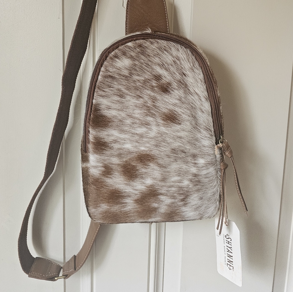 Shyanne Country Wear Sling 💯Camel Leather  W/ Hair On Hide 🤎🤍"NWT"